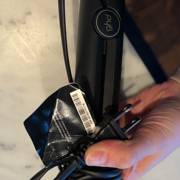 ghd Original Flat Iron (1 inch plate) Black main image 4